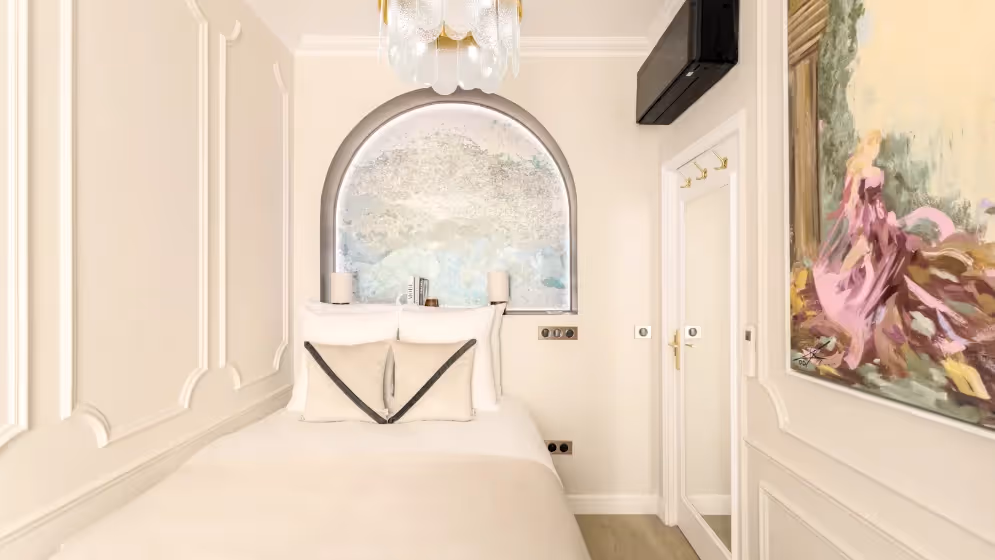 Le chambre 6 suite signature kleber Vue paris