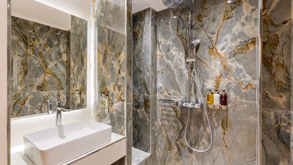 Le sdb5 chambre 5 suite signature kleber Vue paris