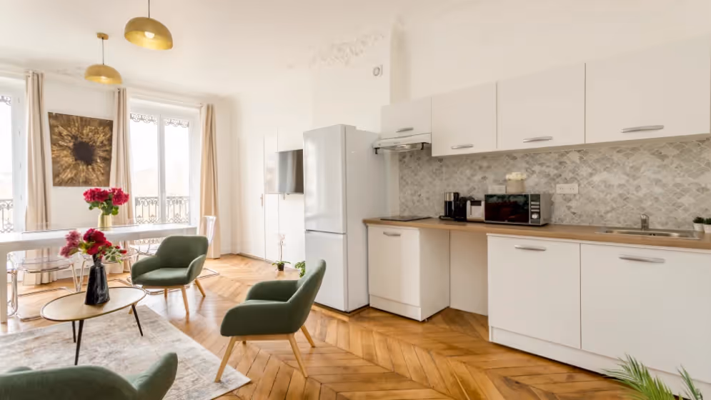 Le Cuisine Appartement cosy ponceau balcon