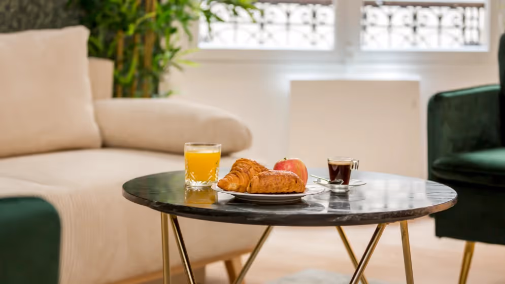 Le Petit dejeuner Appartement cosy saint martin III