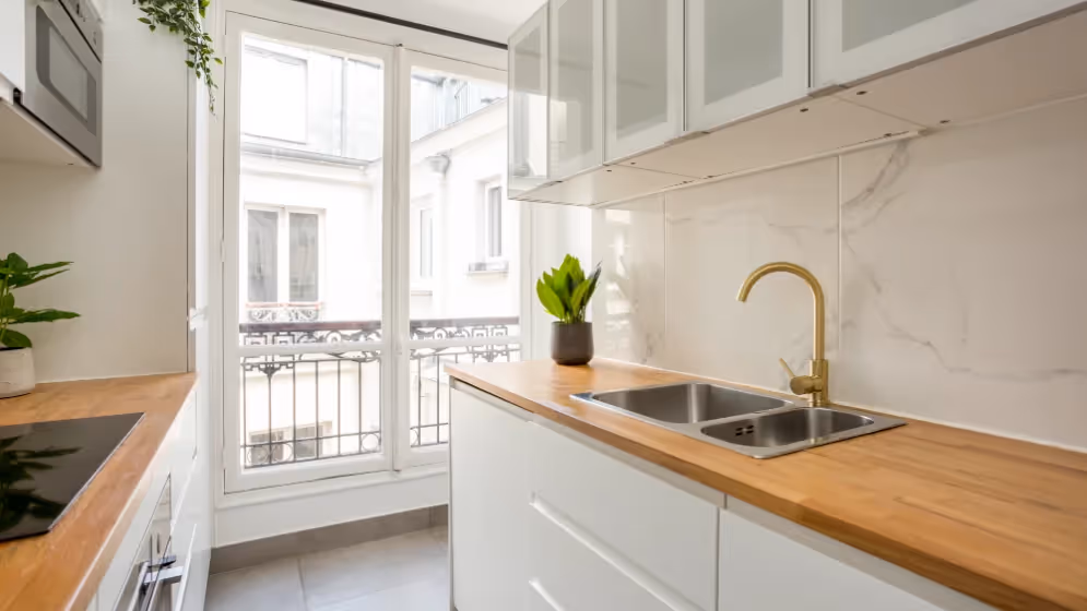 Le Cuisine Appartement cosy tilsitt balcon Vue tour eiffel