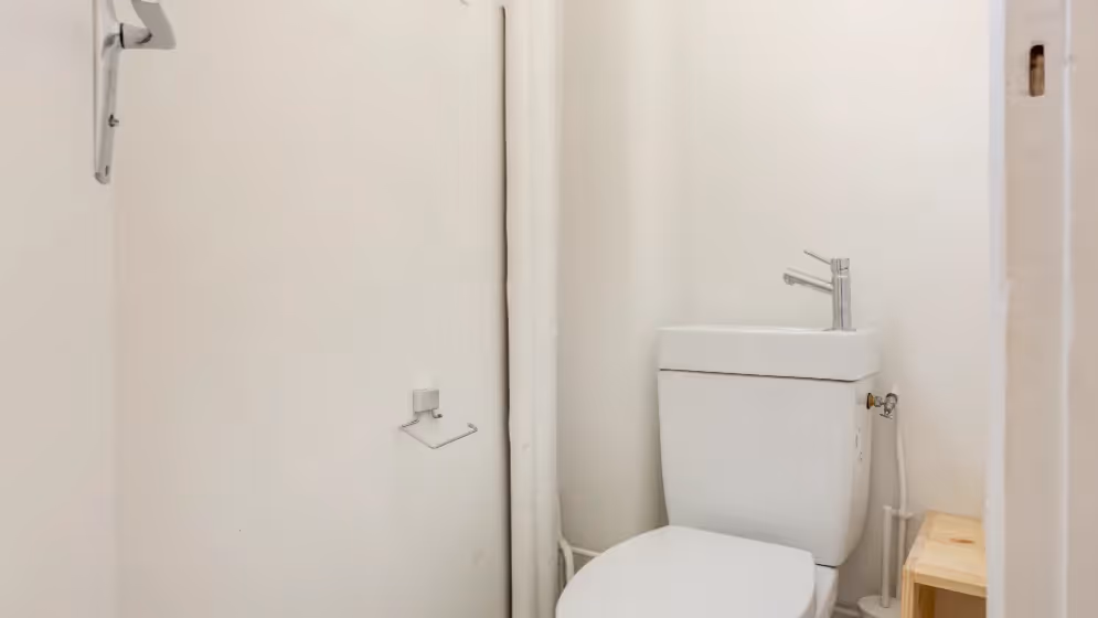 Le wc Appartement cosy tilsitt balcon Vue tour eiffel
