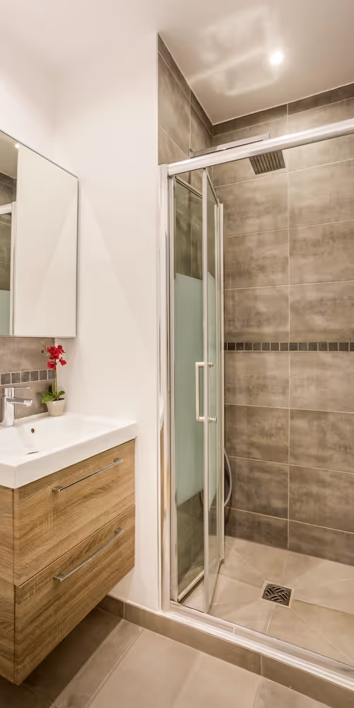 Le sdb Appartement cosy tilsitt balcon Vue tour eiffel
