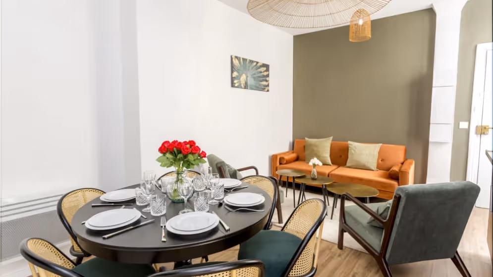 Le Table a manger Appartement cosy caumartin II