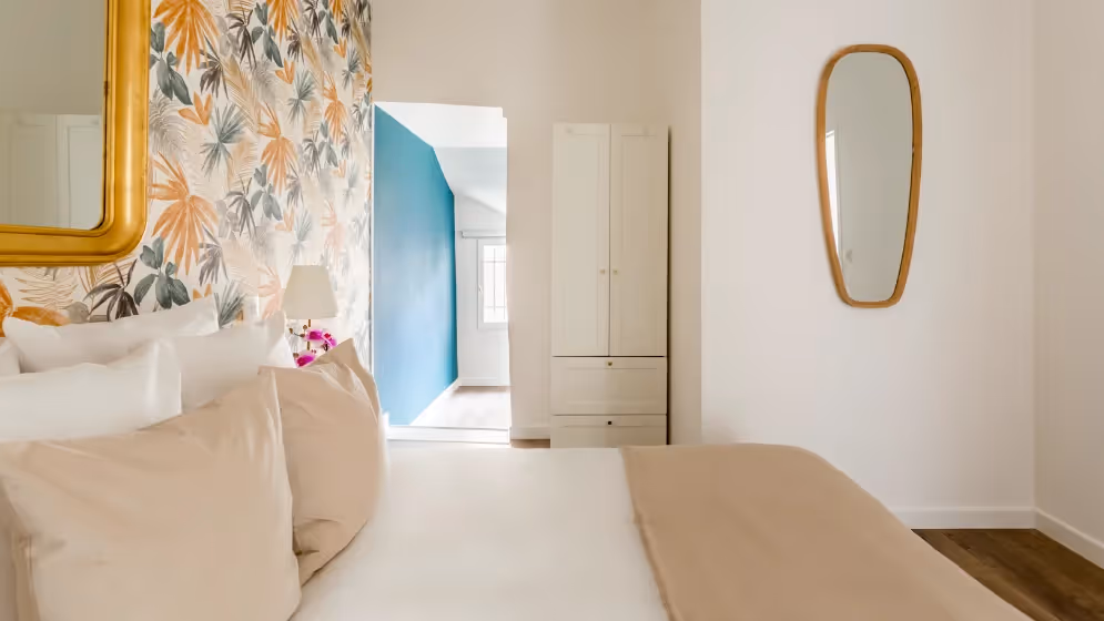 room 5 Cosy apartment Fbg St Antoine