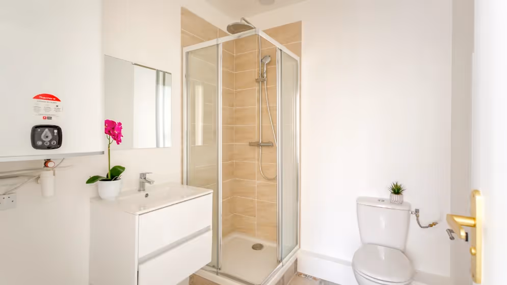 the bathroom Cosy Apartment Fbg St Antoine