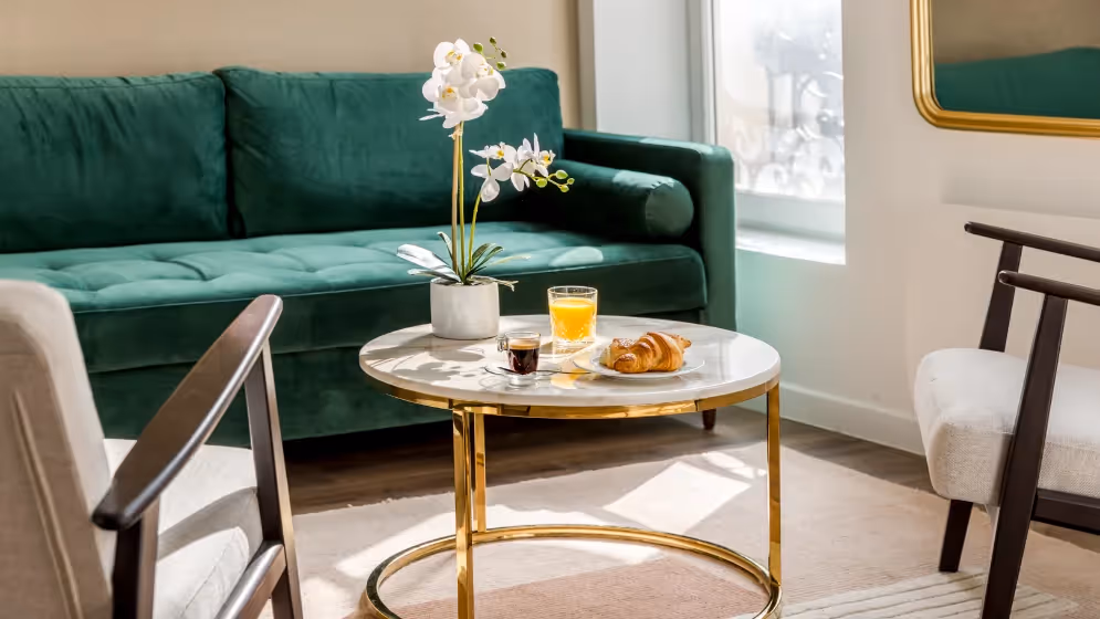 breakfast at Appartement Cosy Fbg St Antoine