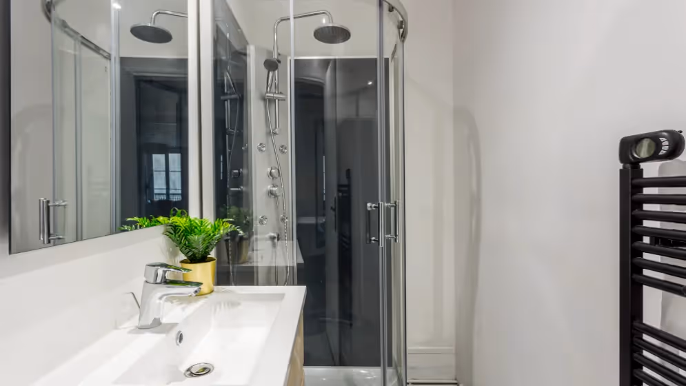 Le sdb Appartement cosy grande armee