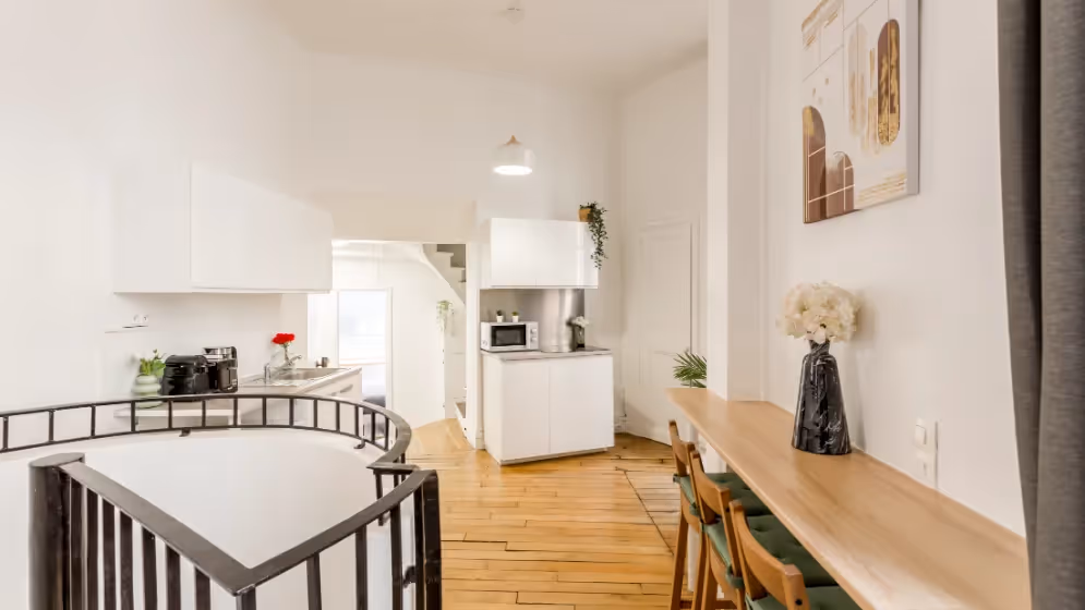 Le Salle a manger Appartement cosy clery