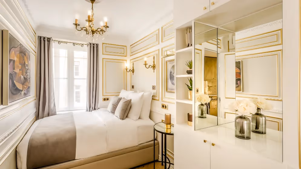 Le 5 chambre 5 suite signature Valois Vue palais royal