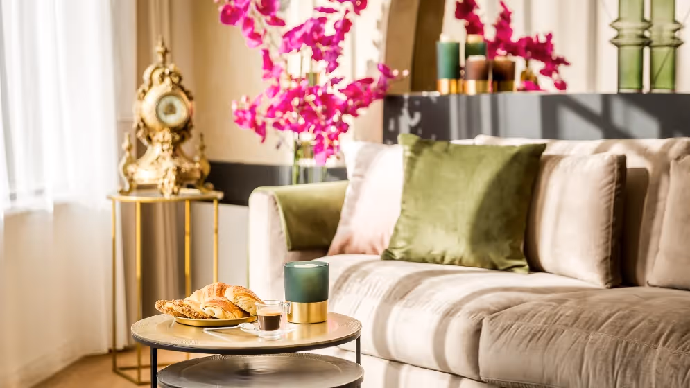 Le 30 Salon detail suite signature Valois Vue palais royal