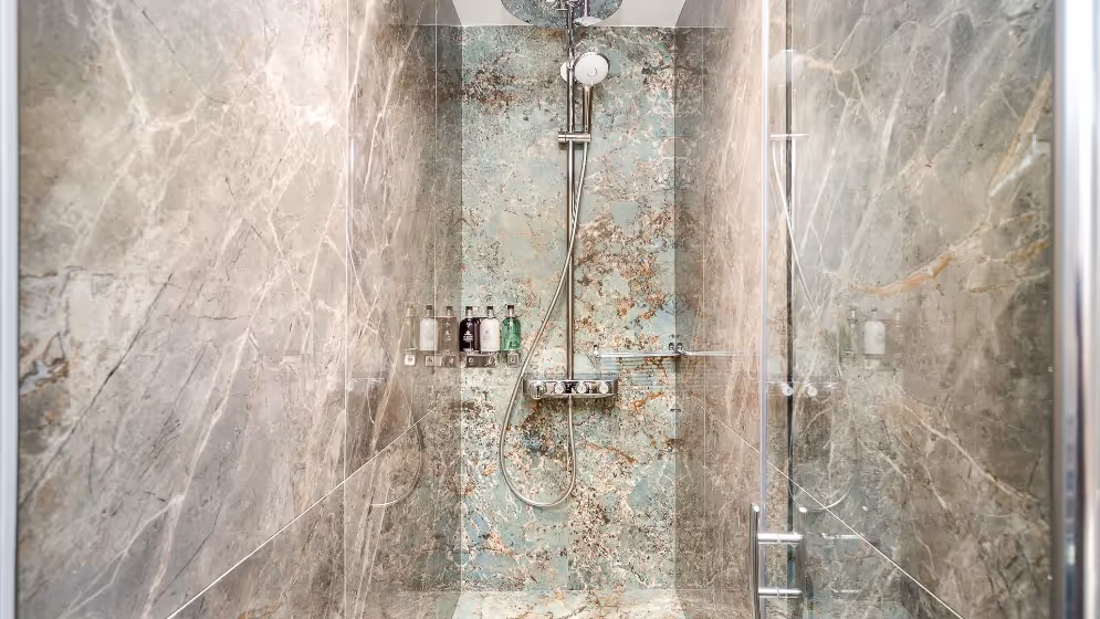 Le Douche sdb suite signature Valois Vue palais royal