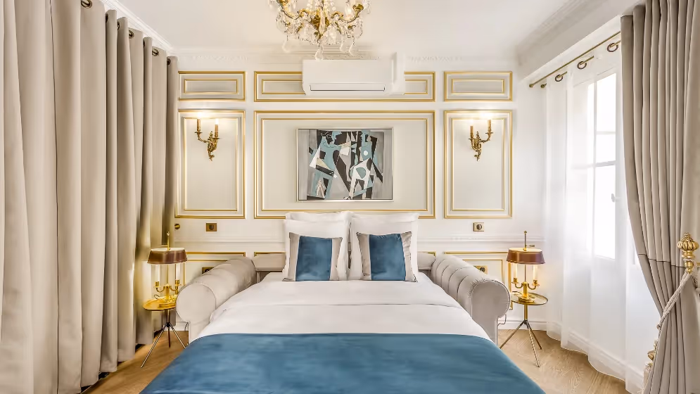 Le Salon2 suite signature Valois Vue palais royal