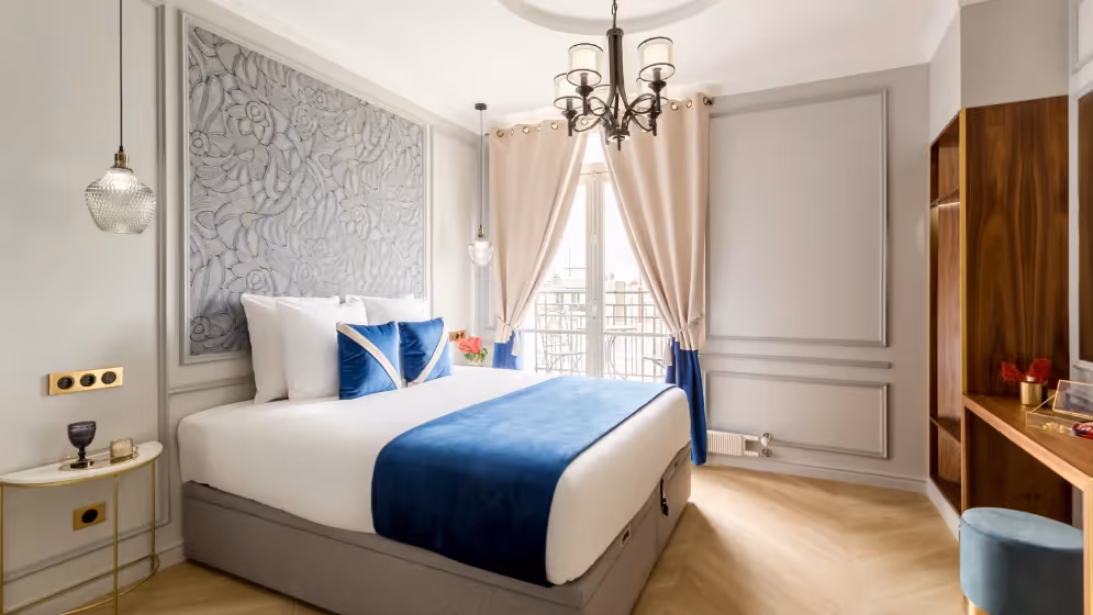 Le chambre 1 suite signature hoche balcon Vue tour eiffel