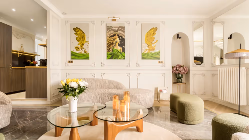 Le SALON suite signature hoche balcon Vue tour eiffel