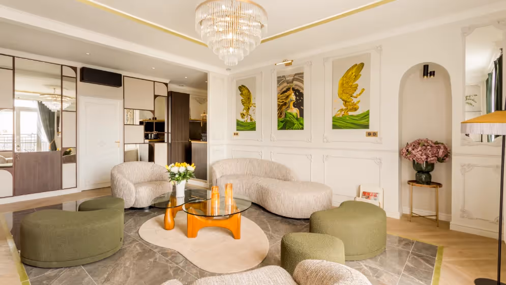 Le SALON suite signature hoche balcon Vue tour eiffel