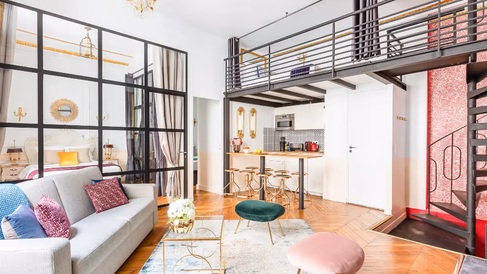 Le salon avec mezzanine suite de luxe aboukir I