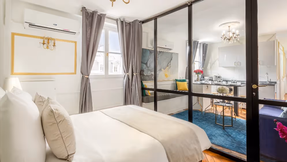 Le chambre 1 suite de luxe royale I vue madeleine