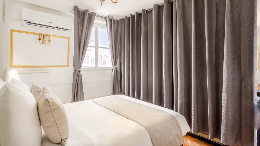 Le Chambre 1 suite de luxe royale I vue madeleine