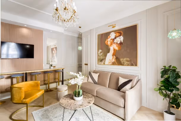 Le salon avec télé Luxury Suite Ours II