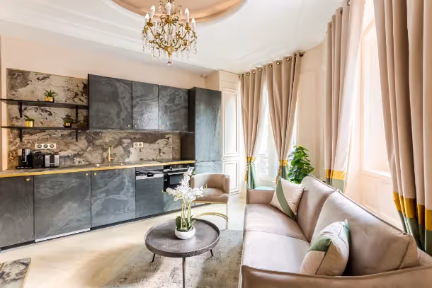 La cuisine aLuxury Suite Ours I