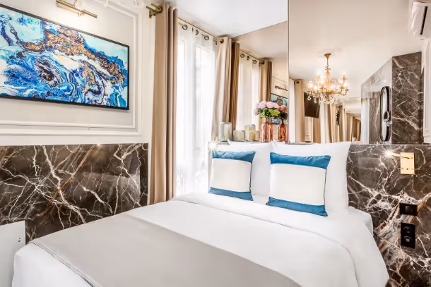 La chambre 1 vue cuisine Luxury Suite Marcel II