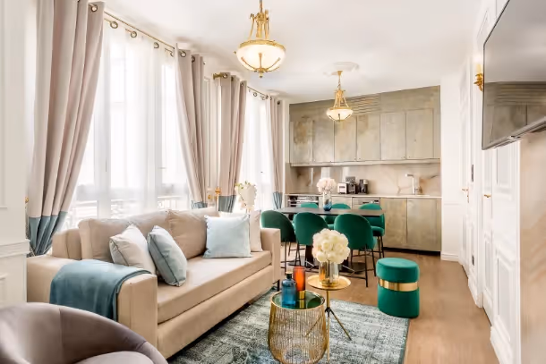 Le salon vue cuisine Luxury Suite Marcel II