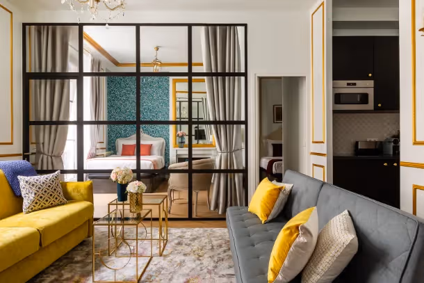 Le salon décoré Luxury Suite Aboukir III