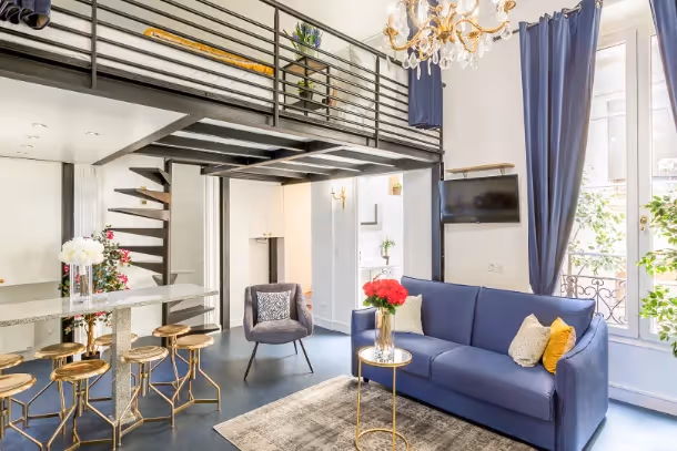 Le salon vue fenêtres Luxury Suite Aboukir II