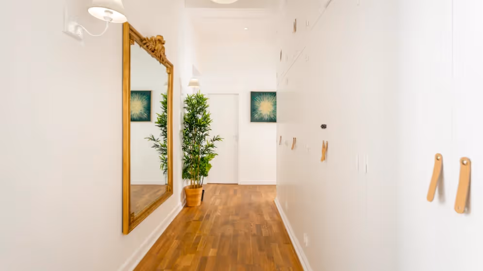 Corridor Cosy Monceau apartment