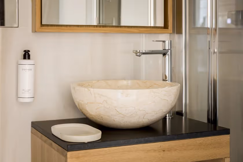Bathroom 2 Signature Suite St cyr I