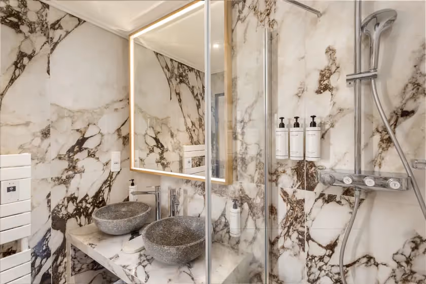 Bathroom Bedroom 2 Signature Suite St Cyr I