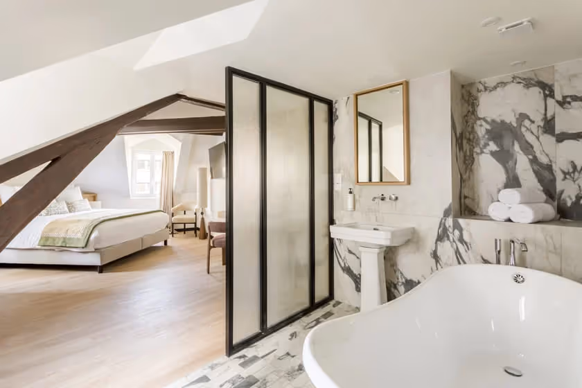 Bathroom Bedroom 1 Signature Suite St Cyr I