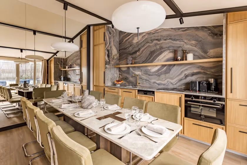 Dining room Signature Suite St Cyr I