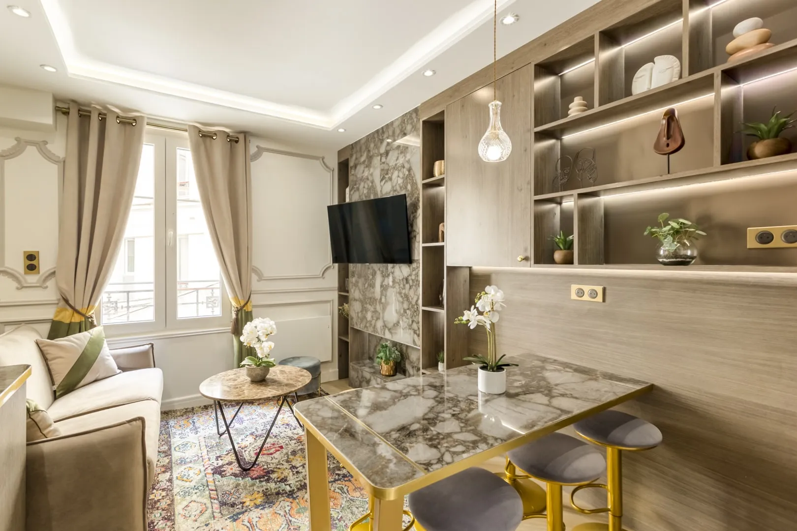 Le Salon min suite de luxe monge
