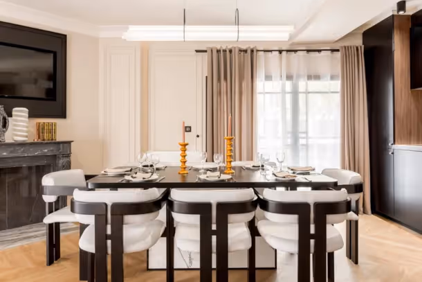 Salle à manger de la Luxury Suite Bvd Saint Denis