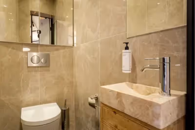 Separate WC 2 