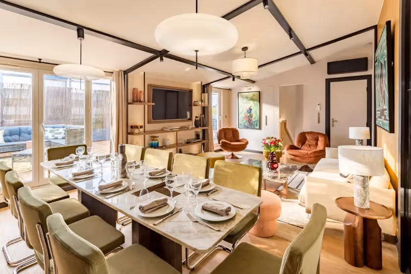 Dining room Signature Suite St Cyr I
