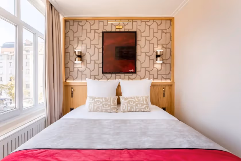 Room 3 Signature Suite St Cyr I