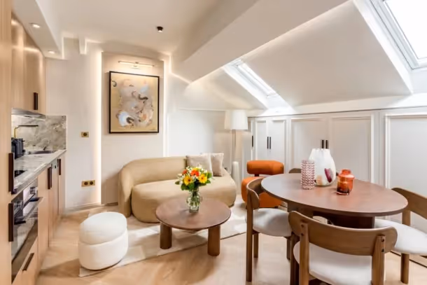 Salon Suite de Luxe St Cyr I
