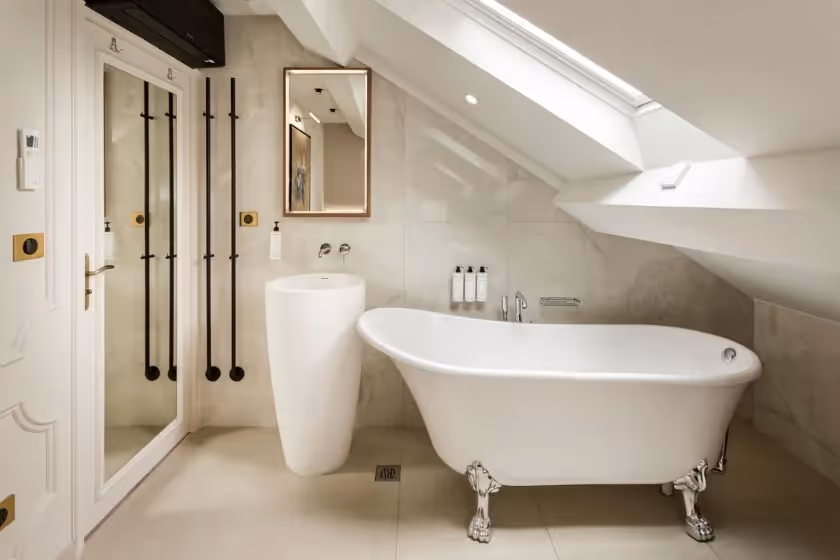 Salle de bain Chambre 1 Suite de Luxe St Cyr II