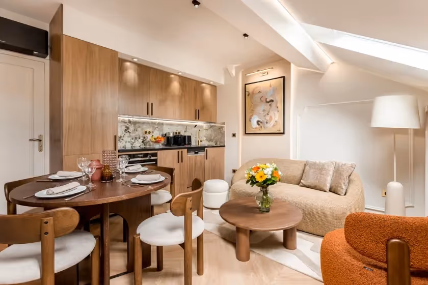 Salon Suite de Luxe St Cyr II
