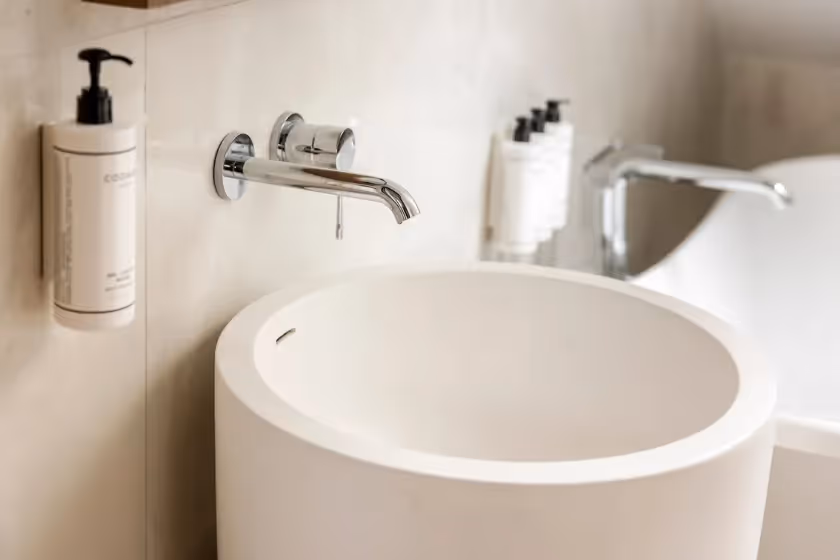 Lavabo Chambre 1 Suite de Luxe St Cyr II