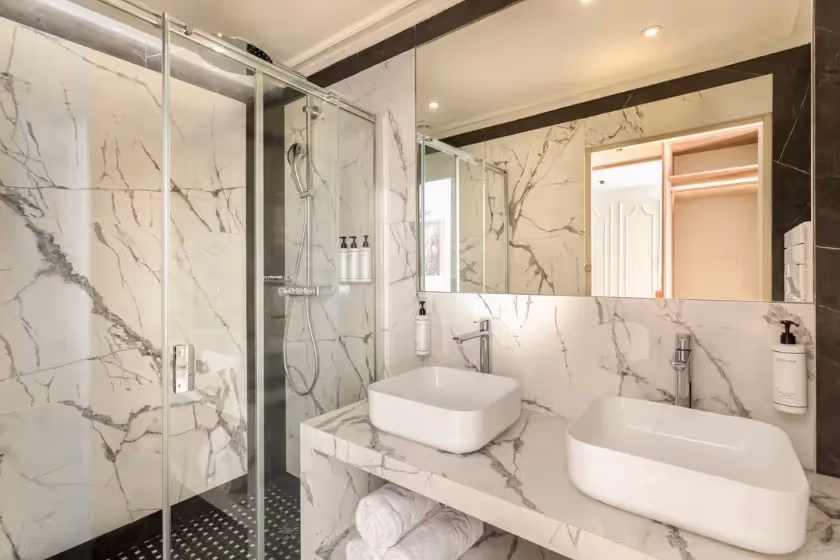 Salle de bain Chambre 1 Suite Signature Archives II