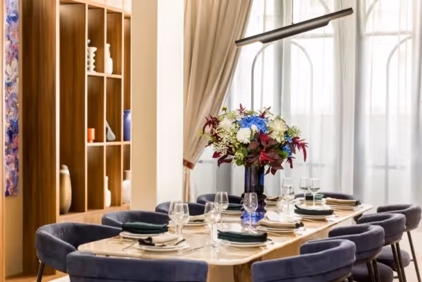 Signature Suite Grenelle I dining room