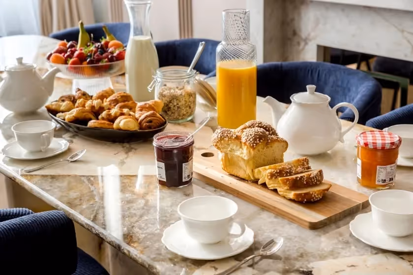 Grenelle I Signature Suite Breakfast
