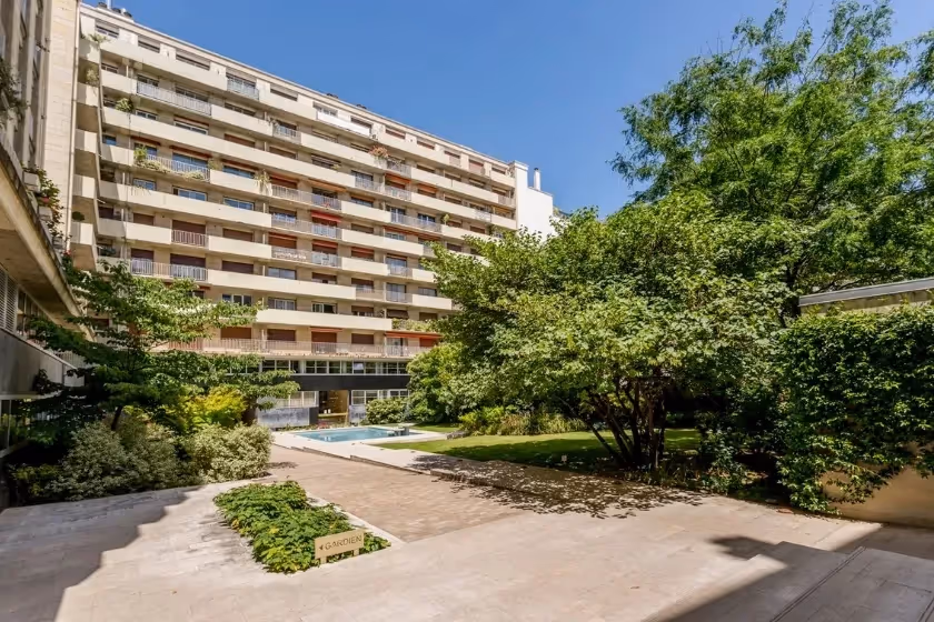 Façade Suite Signature Grenelle I