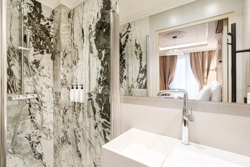 Le 6 suite signature turbigo III Vue paris