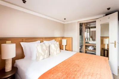 Chambre 1 Suite Signature Bourse I - vue Bourse