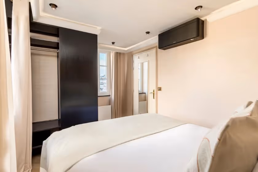 Chambre 2 Suite Signature Bourse I - vue Bourse